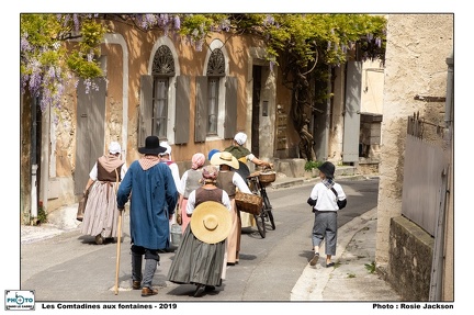 Les comtadines aux fontaines Tirage H8 La Photo dans le Cadre